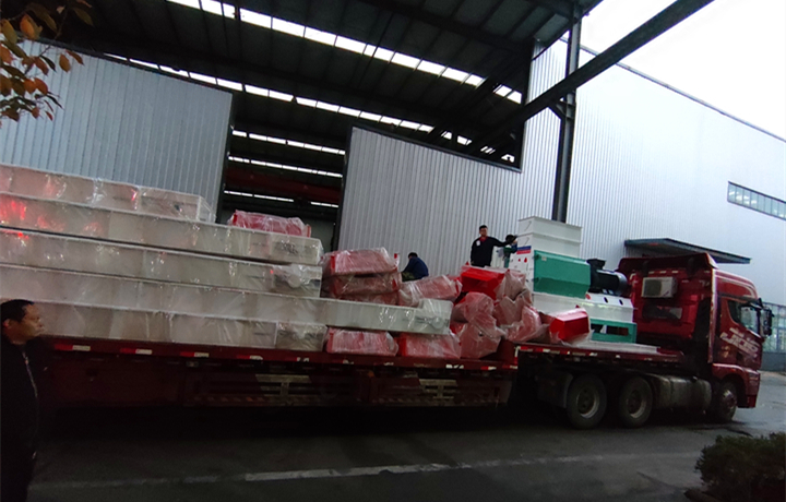 內蒙古烏蘭察布飼料顆粒機發(fā)貨中